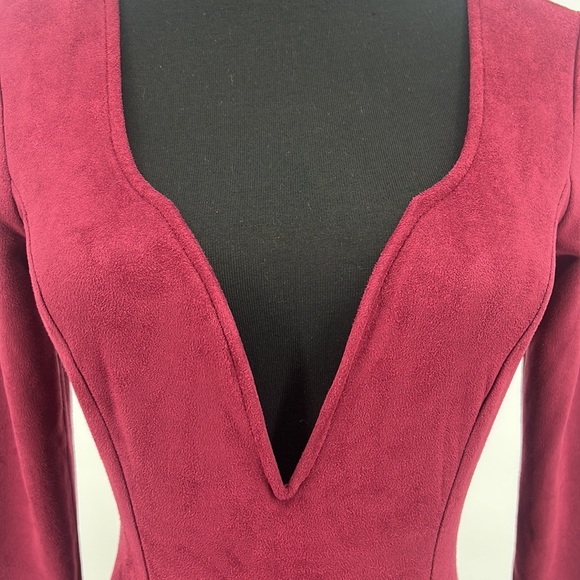 Windsor Plunging Vneck Faux Suede Wine Mini Dress Women's sz. Small - Picture 8 of 13